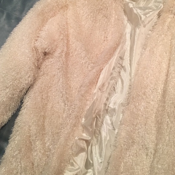 White jacket - Picture 2 of 3