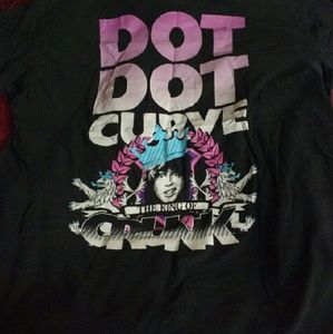 Dot Dot Curve T-Shirt