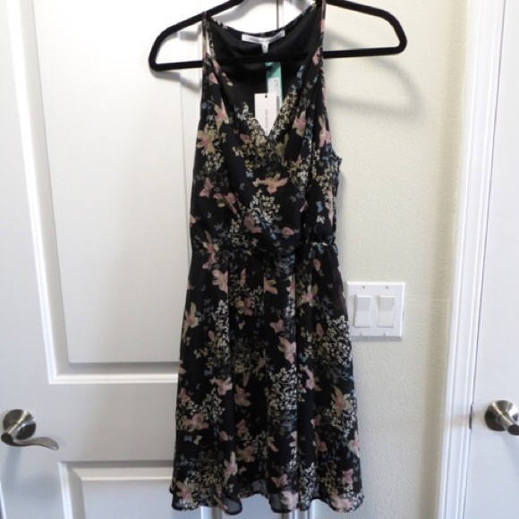 ❌ SOLD! ❌ BNWT Collective Concepts Alisia Dress - Picture 2 of 4