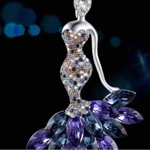 Beautiful Swarovski mermaid necklace