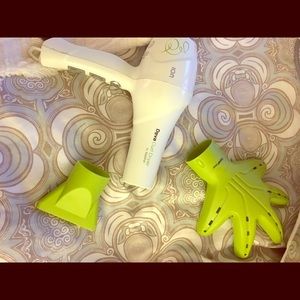 DevaCurl dryer and diffuser