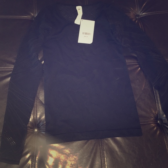 Fabletics shirt size small