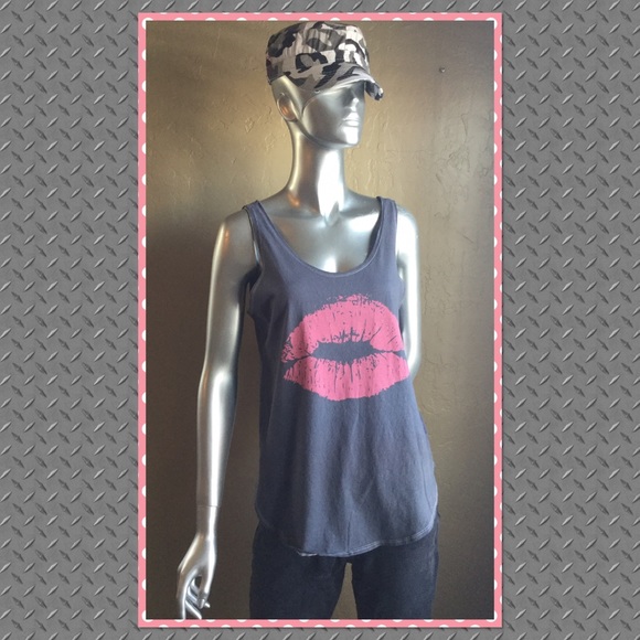 Recycled Karma Tops - š Gray Tank with Pink Lip Design Recycled Karma Tops - š Gray Tank with Pink Lip Design