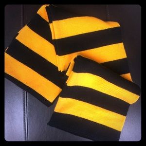 Steeler Fans Black & Yellow Scarf 32"