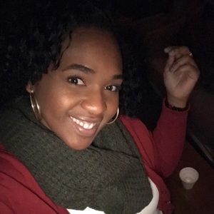 Meet your Posher, Ebony