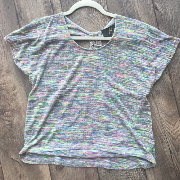 Open-back Tshirt **** SIZE SMALL