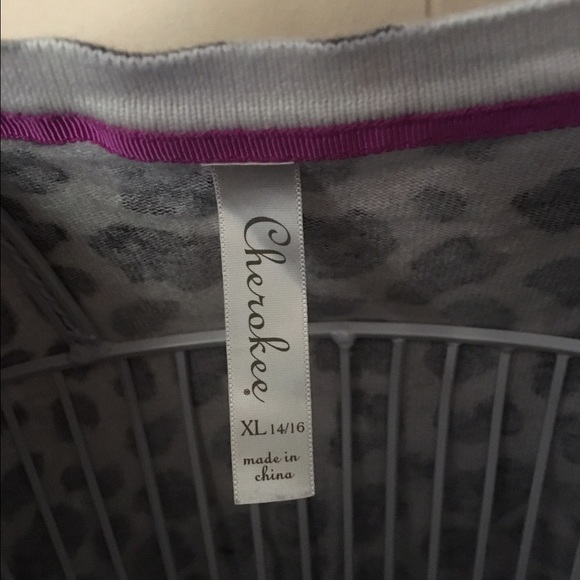 Button up sweater - Picture 2 of 2