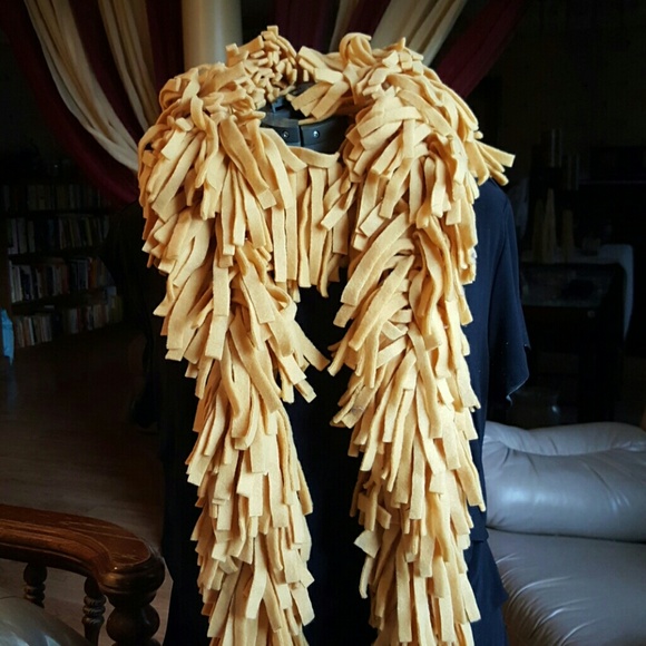Women's Boa