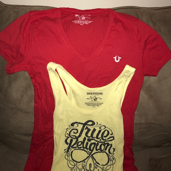 Red True T size M being sold