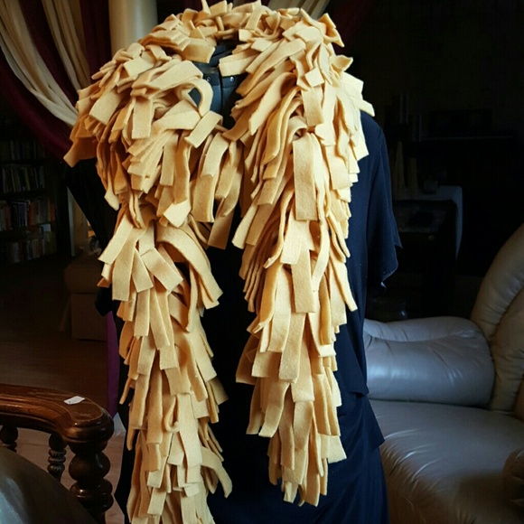 Woman's Boa