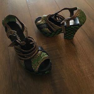 SHERIDAN MIA WOMEN'S 3 TONE LEATHER WEDGE