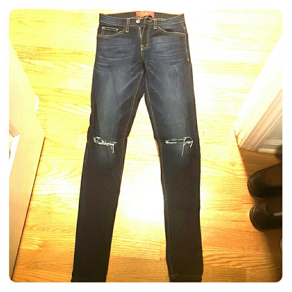Akira skinny jeans with shredded knees 30" inseam