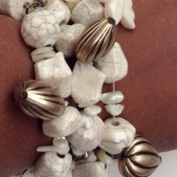 Robert Rose | Cream Stretch Charm Bracelets - Picture 4 of 4