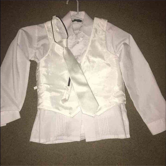 BOYS WHITE BUNDLE SUIT