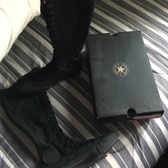 🔥Knee High All Black Converse🔥