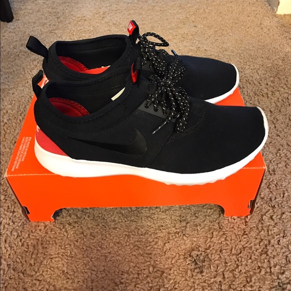 NIKE women juvenate shoes - Picture 3 of 4