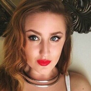 Meet your Posher, Caileigh