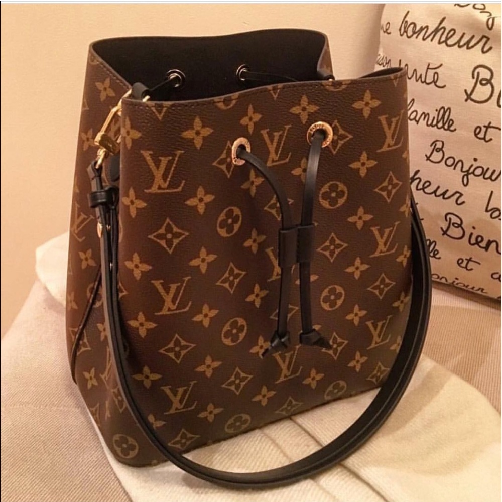 Meet your Posher, Yoly