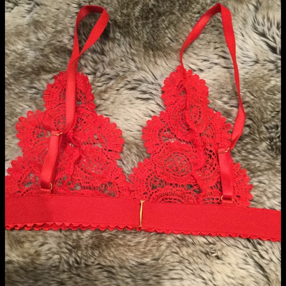 Red Floral Lace Triangle Bralette $18 - Picture 4 of 5