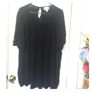 Black lace detail flowy top