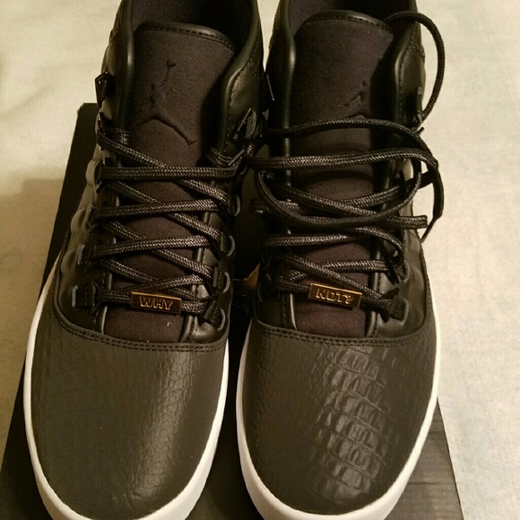 Jordan Other - Beautiful sneakers "best offer"