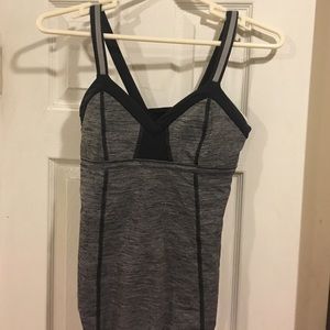 @hunterjacquess  Gray and black