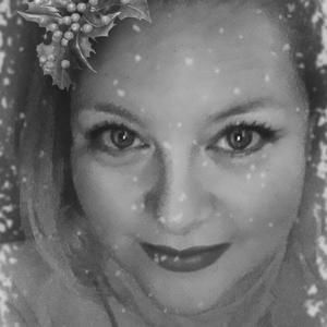 Meet your Posher, Dana