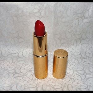 Lipstick. New, Estée Lauder Cherry Passion Creme