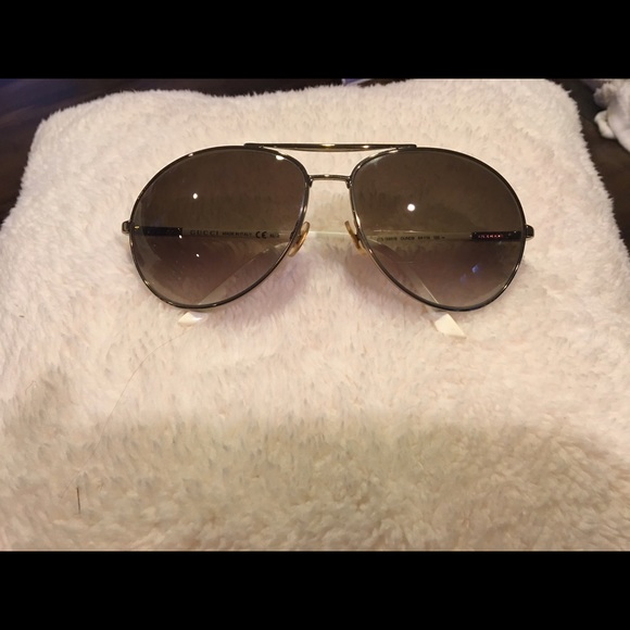 Gucci Aviator Style Glasses