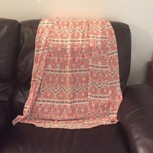 Maxi skirt with high slits