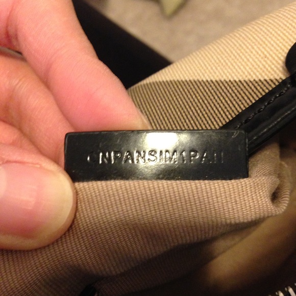 ❌ SOLD ❌ Burberry Larkin hobo shoulder purse - Picture 4 of 4