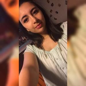 Meet your Posher, Dina