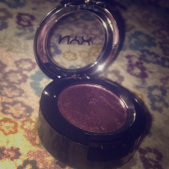 NYX PRISMATIC SHADOW