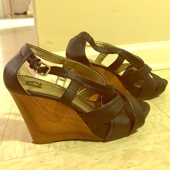 R2 Wedge Sandals