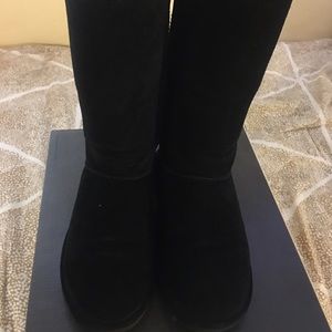 Women's bear paw boots