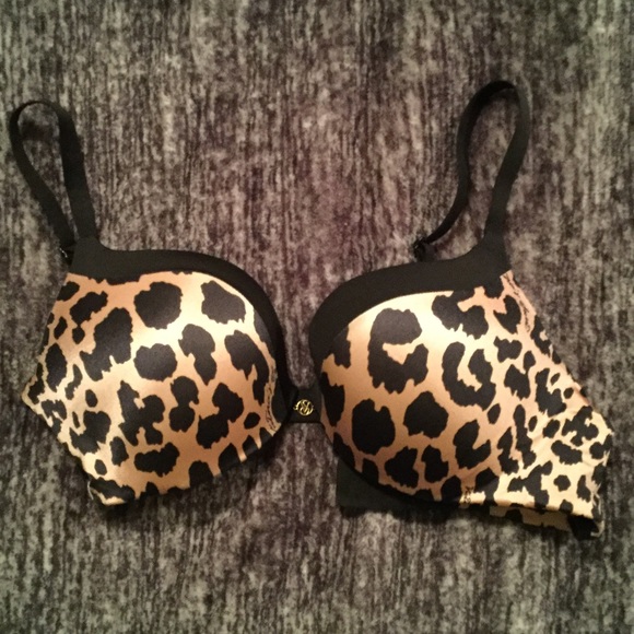 Very Sexy Cheetah Print Victorias Secret bra!