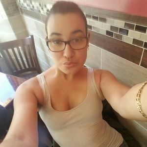 Meet your Posher, Ana yissely