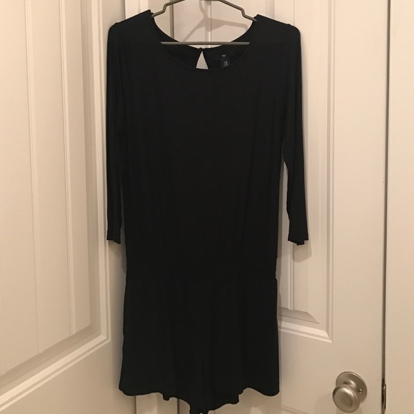 Gap black romper, size XS