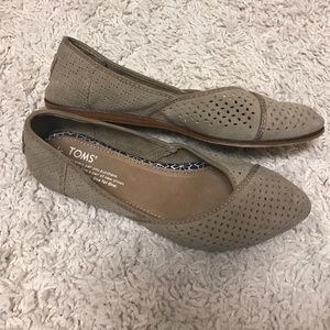 TOMS jutti flats size 7