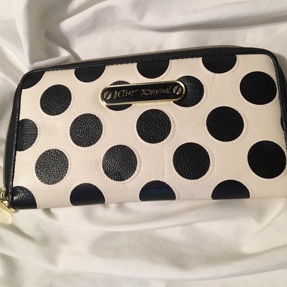Betsey Johnson wallet