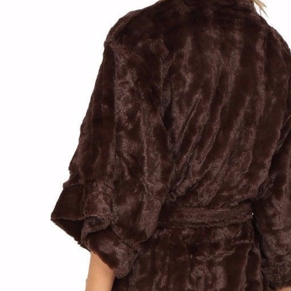 Natori Faux Fur Short Kimono Robe in Wild Brown - Picture 2 of 7
