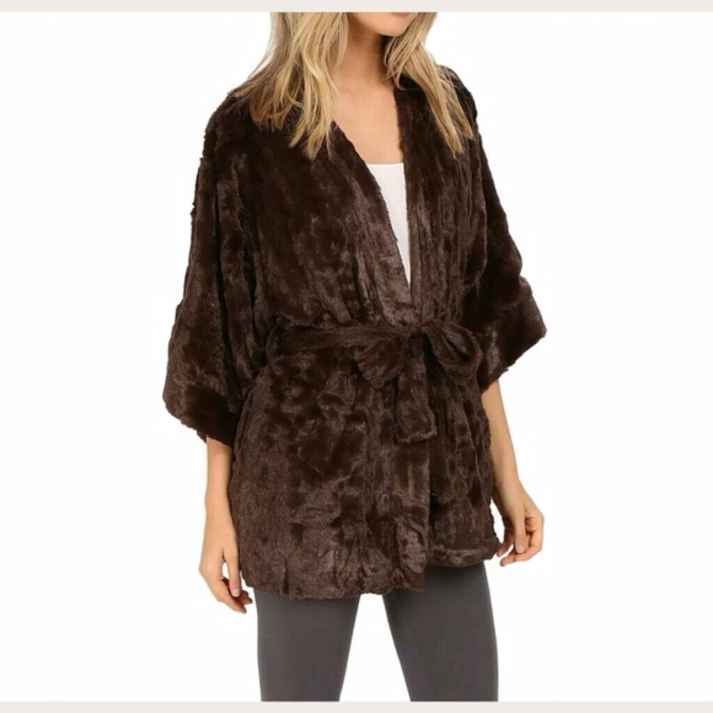 Natori Faux Fur Short Kimono Robe in Wild Brown - Picture 6 of 7