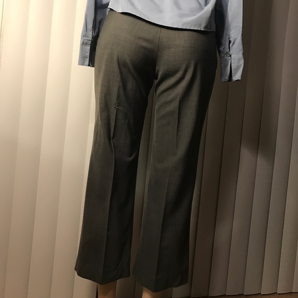 Size Eight Grey Capris - Picture 3 of 3