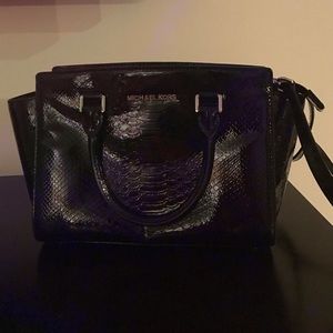 Black Michael Kors handbag
