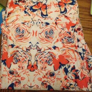 RESERVED!! NWOT LuLaRoe TC leggings