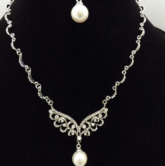 Drop Necklace Set