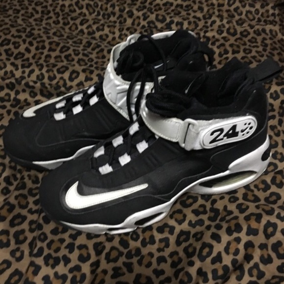 Nike Griffey , size 7