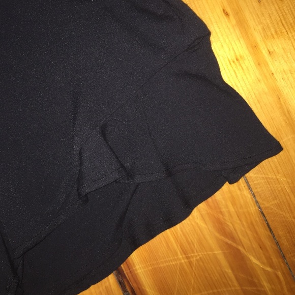 FREE PEOPLE SHORTS - Picture 3 of 3