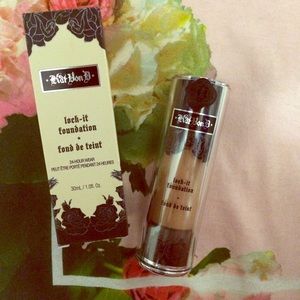 Kat Von D Lock-it Foundation