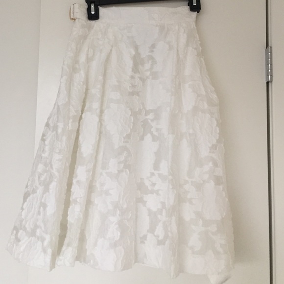 H&M designer collection white lace skirt size S - Picture 2 of 4